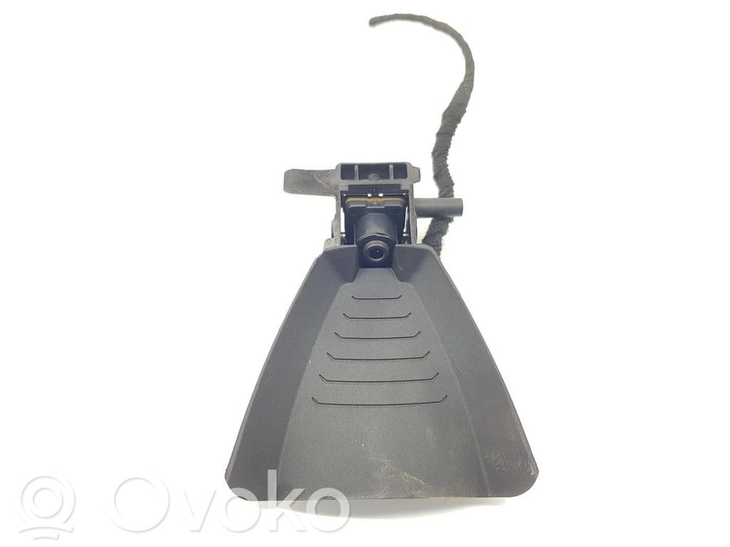 BMW 2 F46 Reversing camera 