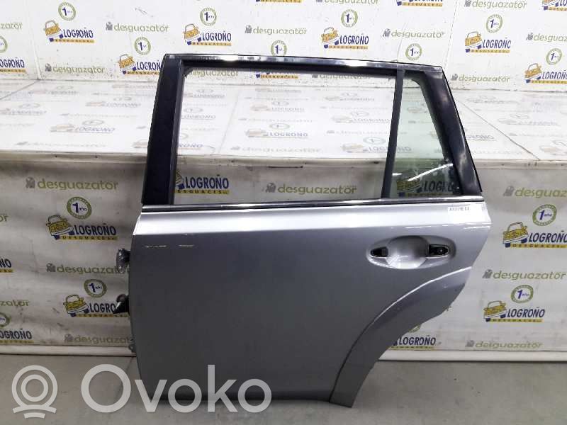 Subaru Legacy Puerta trasera 