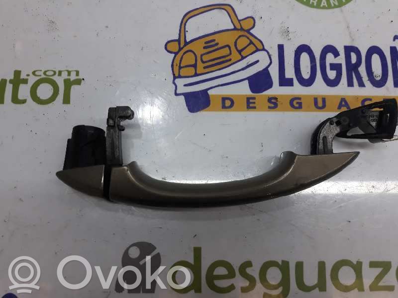 Manecilla externa puerta delantera   8T0837205A,8T0837205A