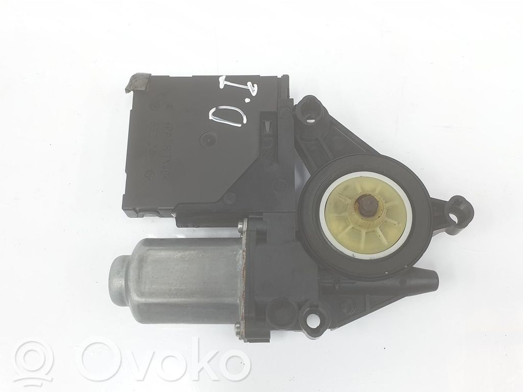 Volkswagen Golf V Moteur de lève-vitre de porte arrière