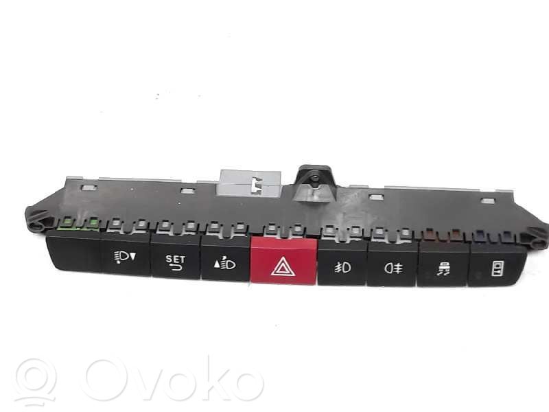 Iveco Daily 4th gen Przycisk świateł awaryjnych 
