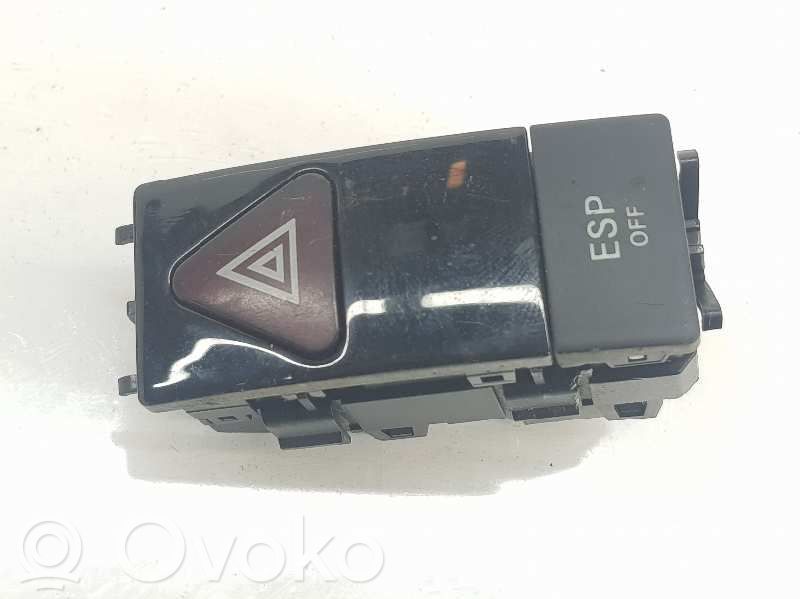 Mercedes-Benz C W204 Botón interruptor de luz de peligro 
