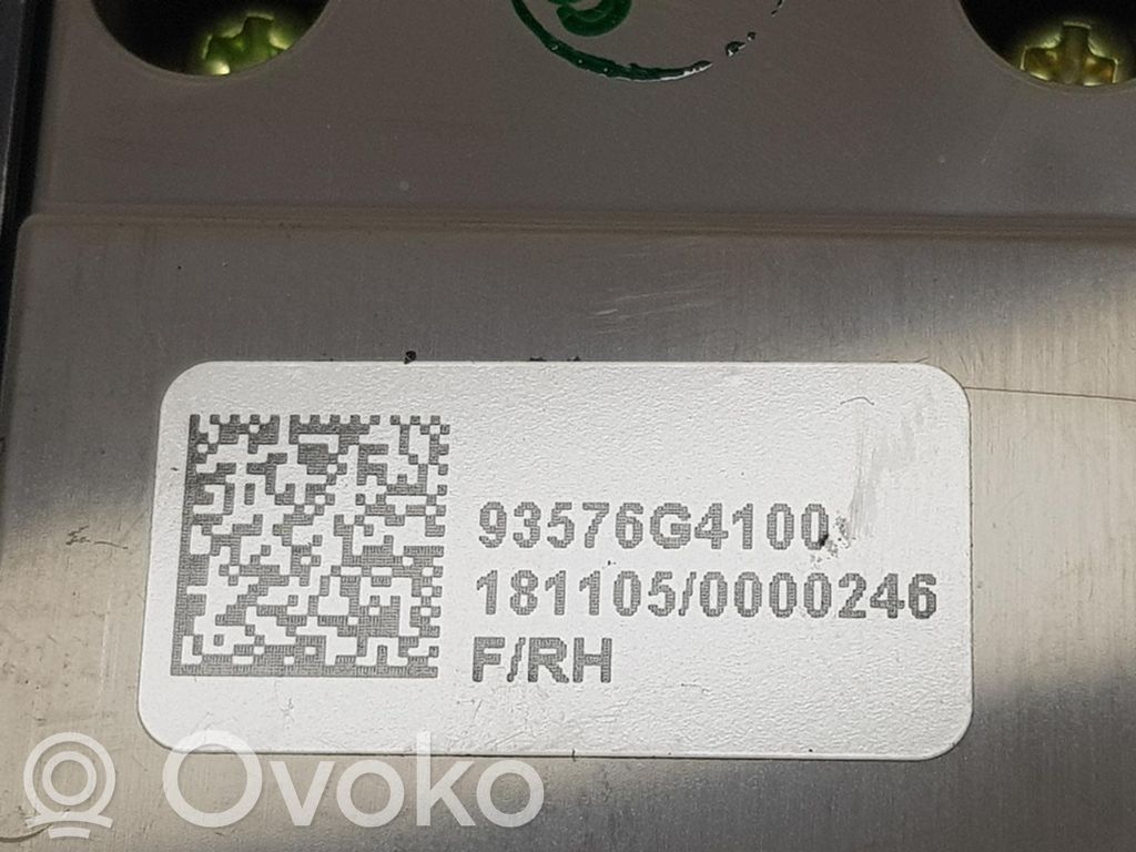 Hyundai i30 Electric window control switch 