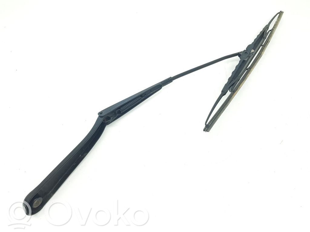 BMW 3 E90 E91 Front wiper blade arm 