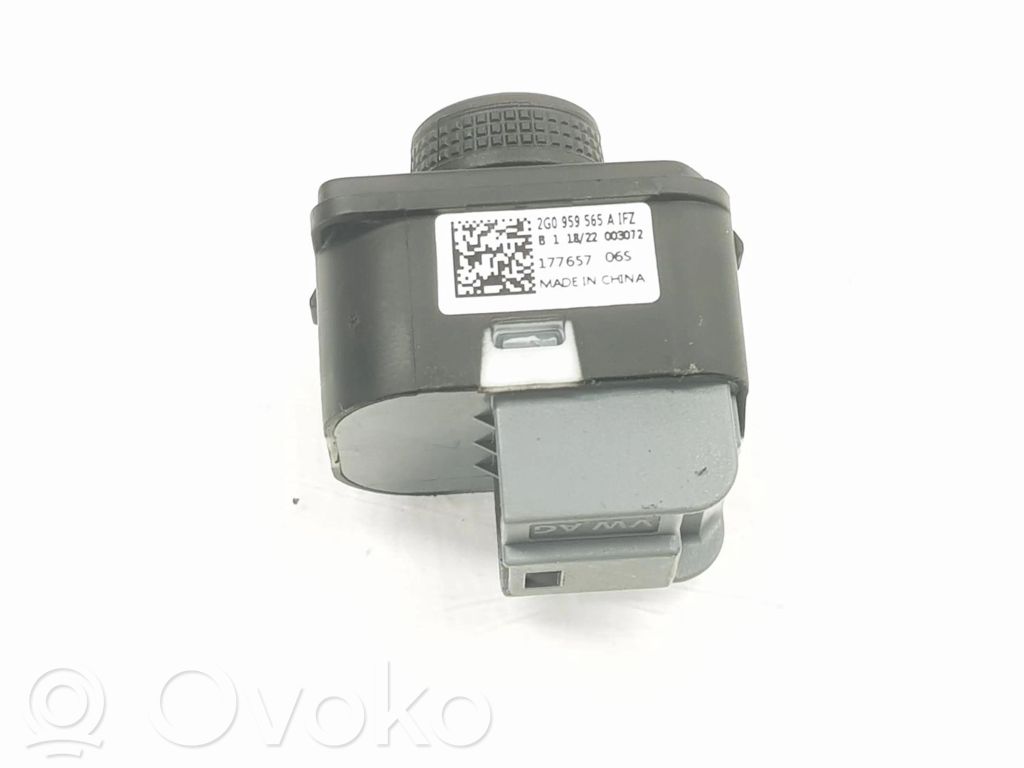 Audi A1 Wing mirror switch 