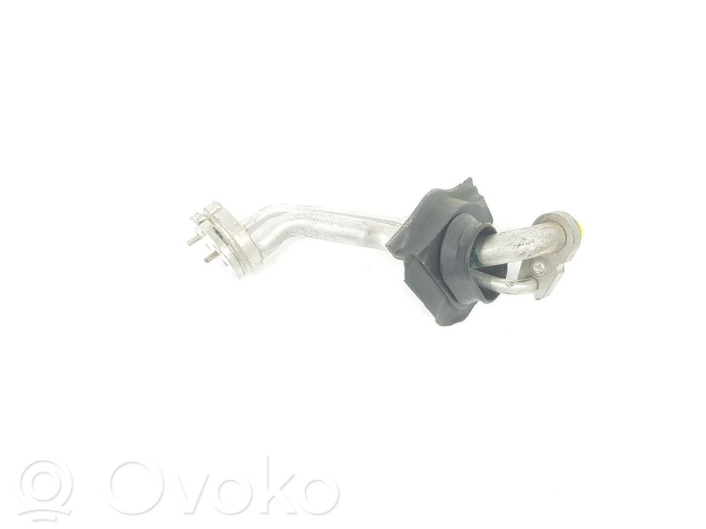 BMW 3 E90 E91 Ilmastointilaitteen putki (A/C) 