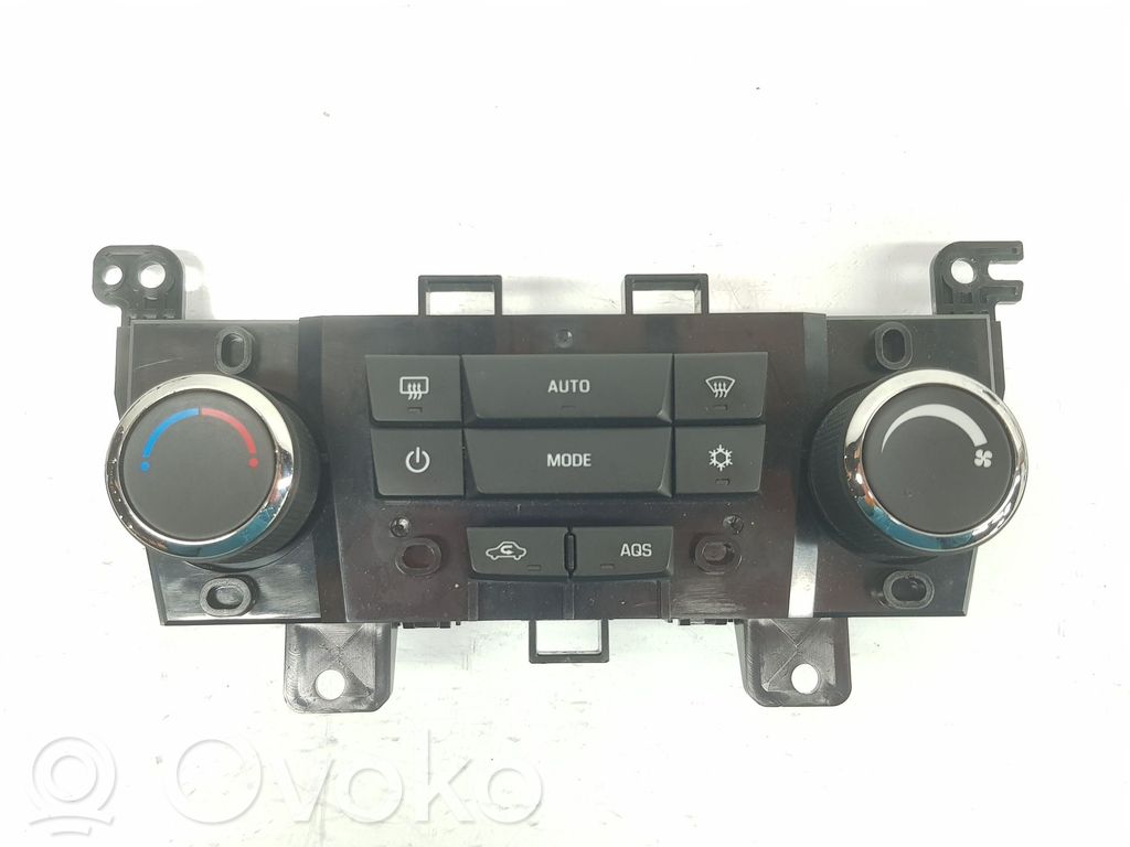 Chevrolet Cruze Unidad de control climatización 