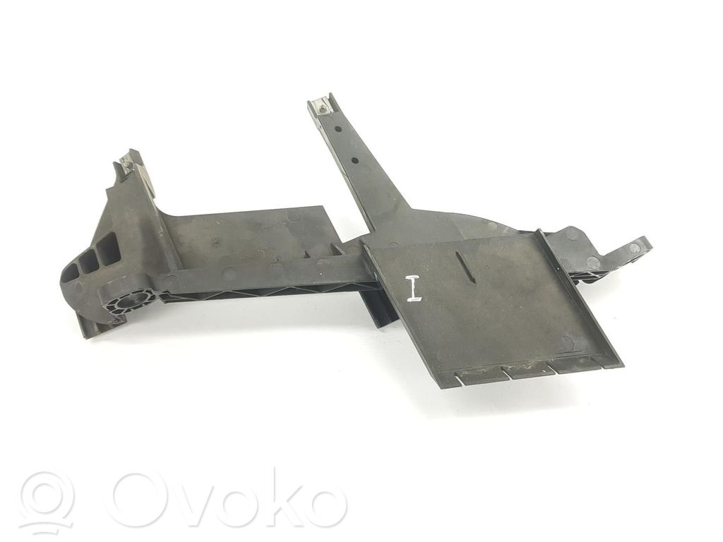 BMW 3 E90 E91 Staffa faro/fanale