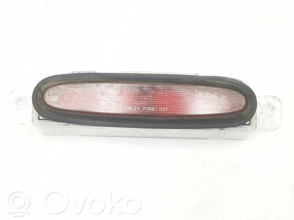 Mazda 3 I Third/center stoplight 