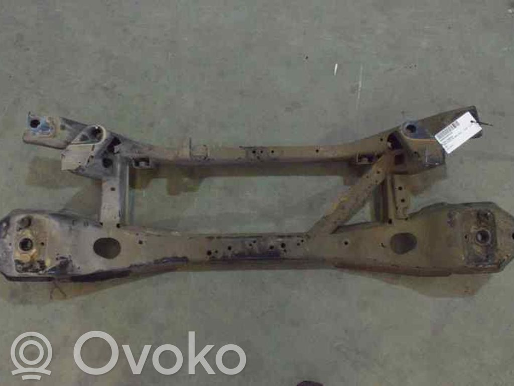 Ford Focus Galinis traversas 