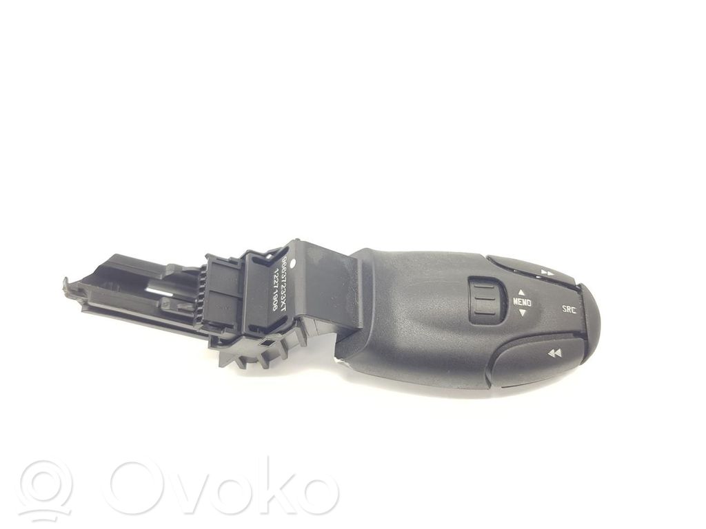 Peugeot 3008 I Boutons / interrupteurs volant