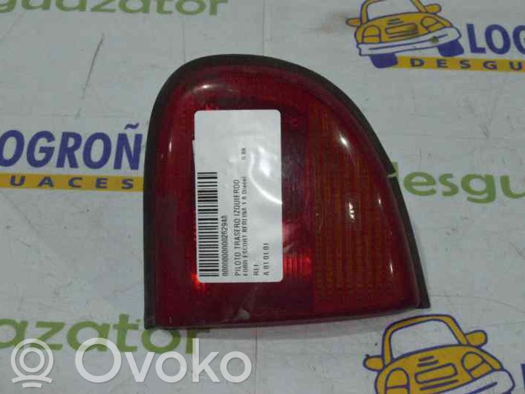 Ford Escort Lampy tylnej klapy bagażnika 