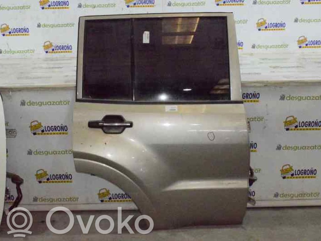 Mitsubishi Montero Puerta trasera 