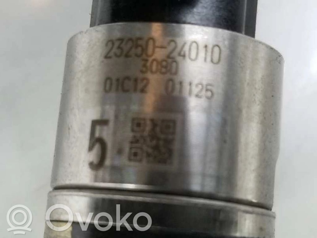 Inyector de combustible   2325024010,2325024010