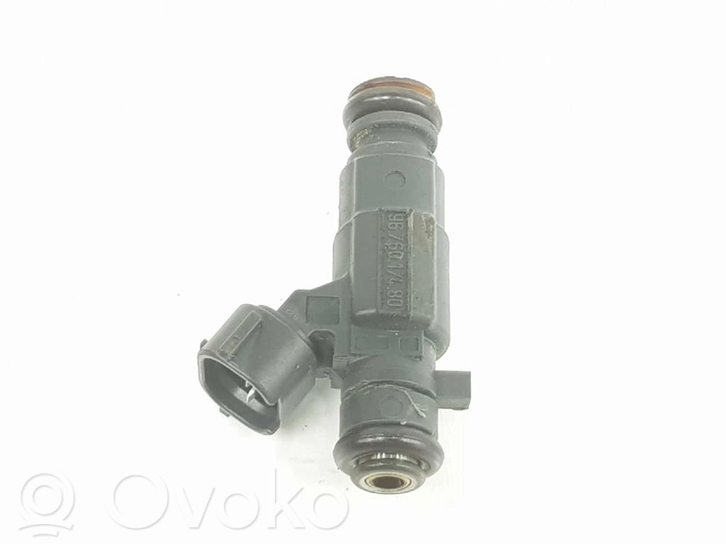 Citroen C1 Fuel injector 
