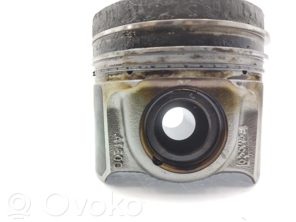 Piston   PISTONYLF6,10HX1ILVD3,FM1