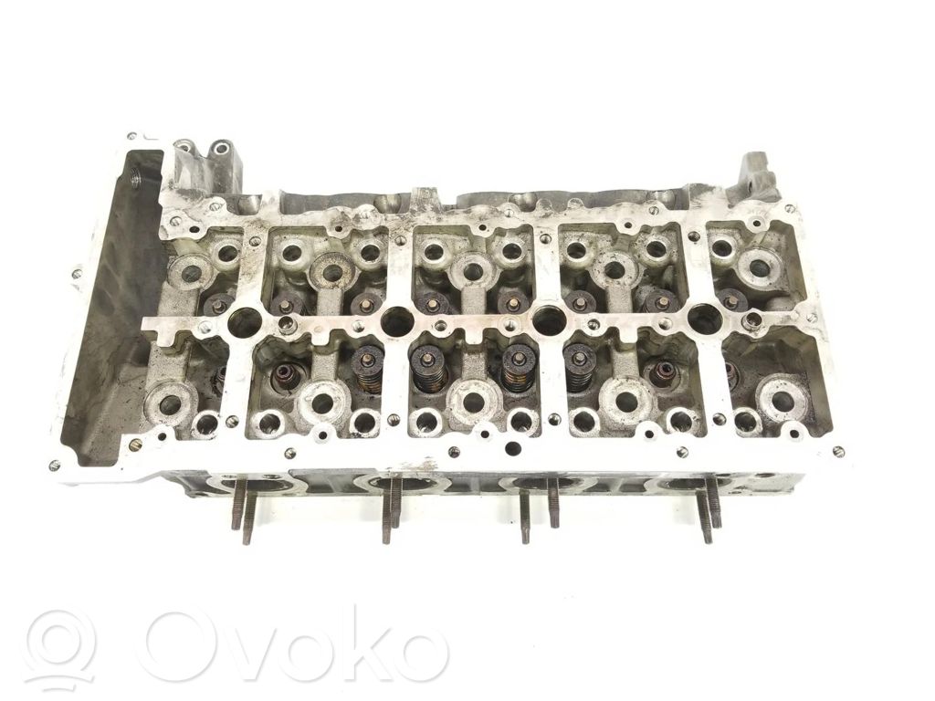 Culata del motor   11127810196,7797678,11127810196