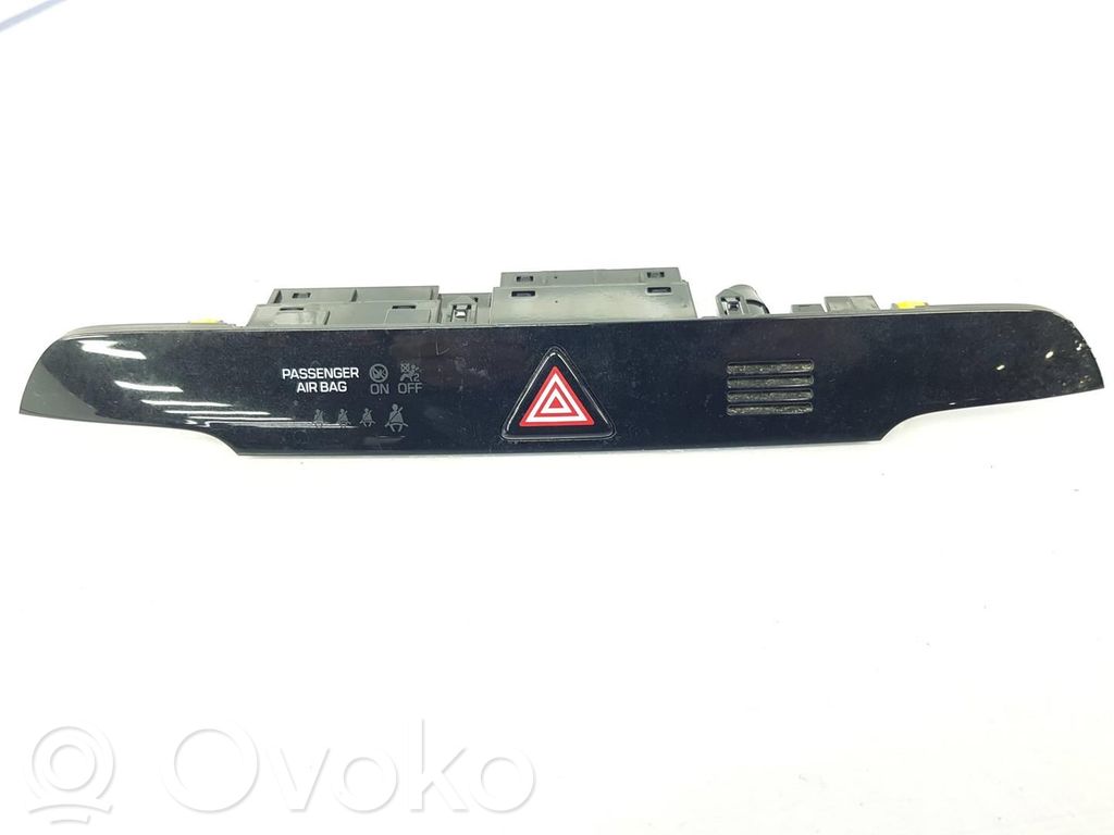 Hyundai Tucson TL Botón interruptor de luz de peligro 