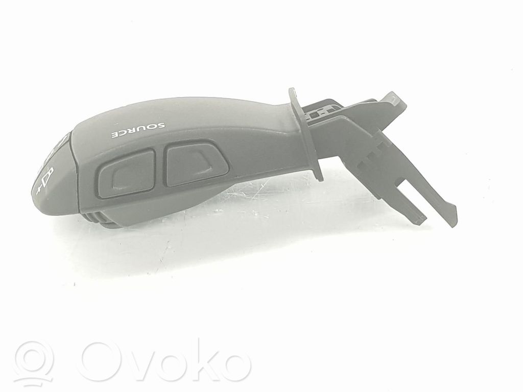 Dacia Dokker Przełącznik / Przycisk kierownicy 