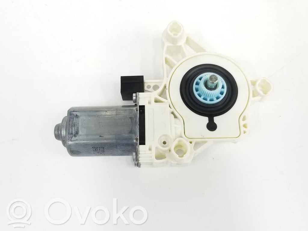 Volkswagen PASSAT B7 Silnik regulatora szyby drzwi przednich 