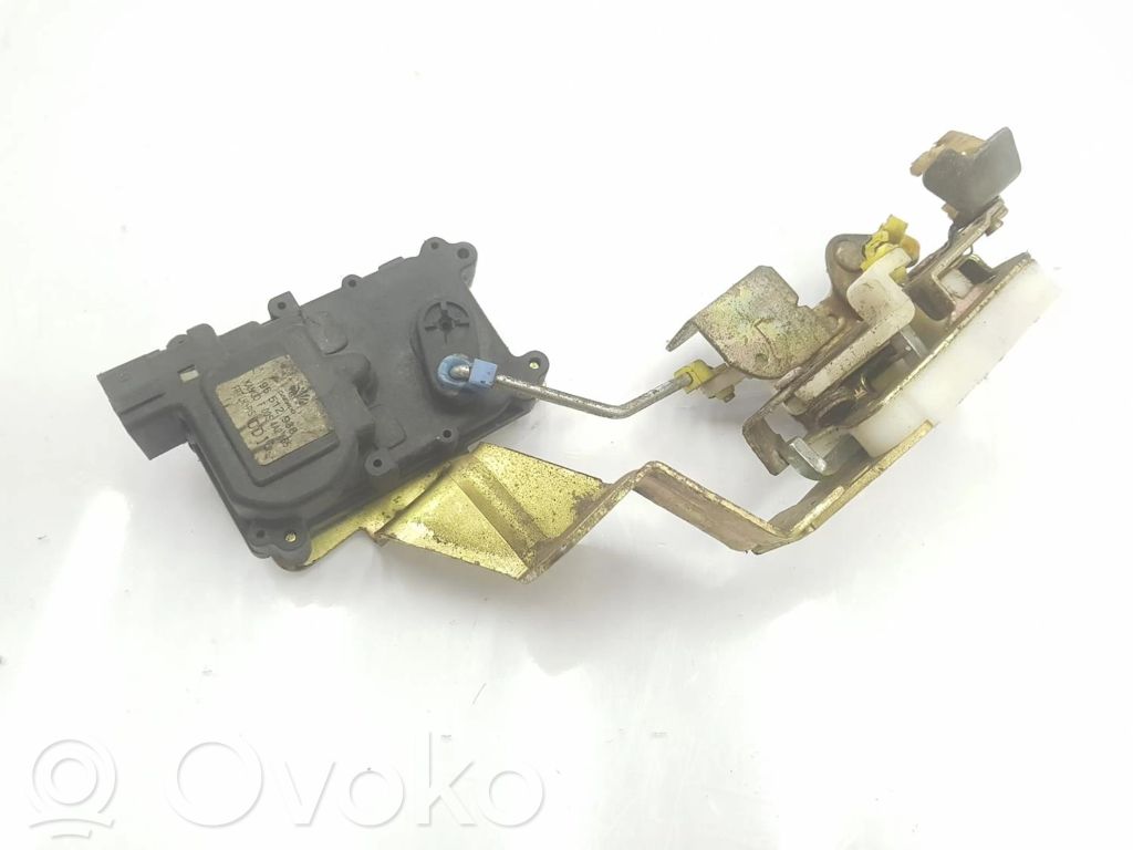 Daewoo Matiz Priekšpusē slēdzene 