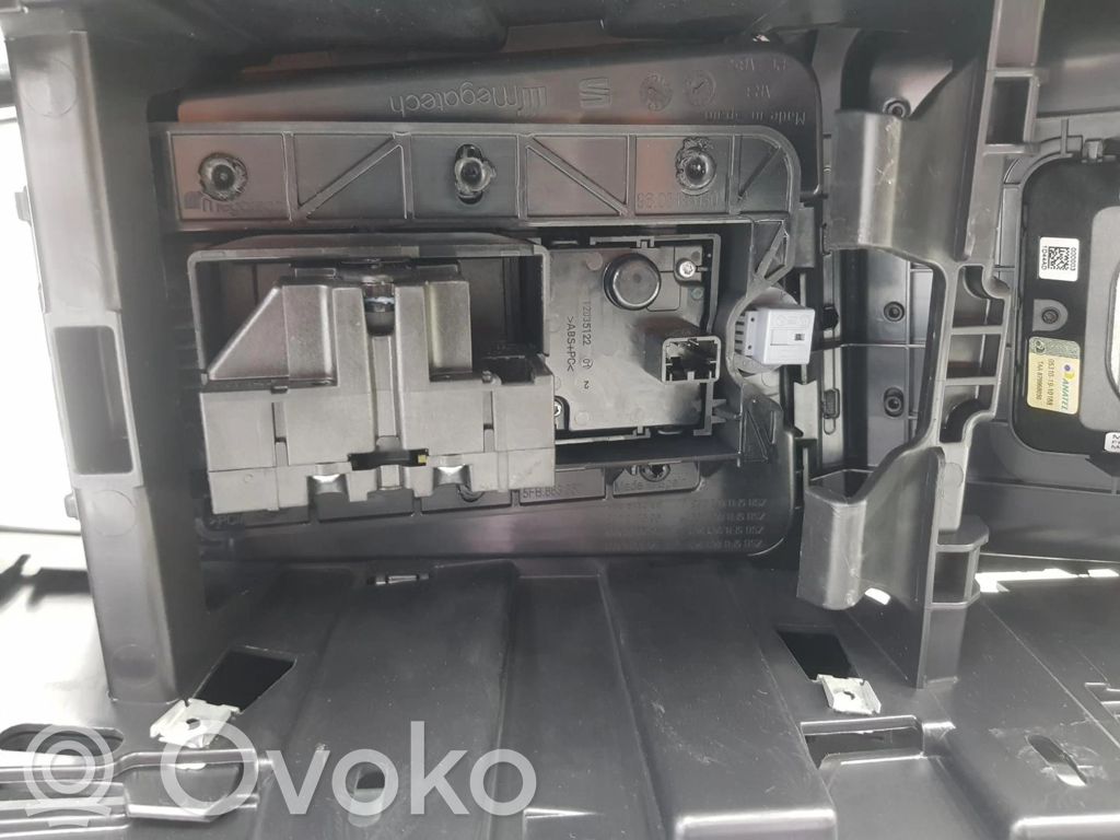 Seat Leon (5F) Armrest 