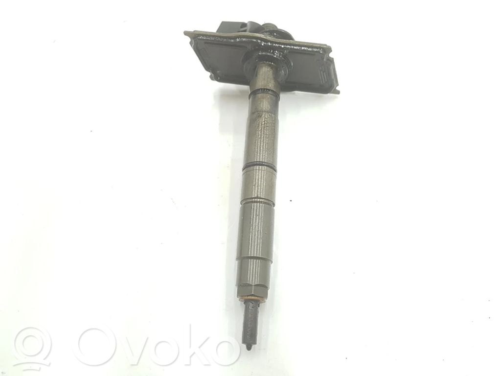 Inyector de combustible   057130277AK,057130277AK