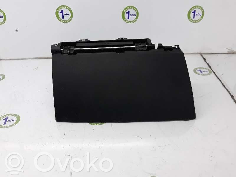 BMW 1 E81 E87 Glove box 