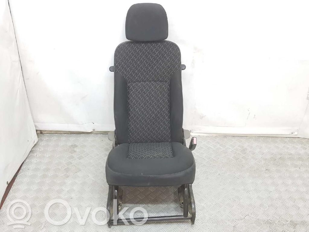 Renault Kangoo II Etumatkustajan istuin 