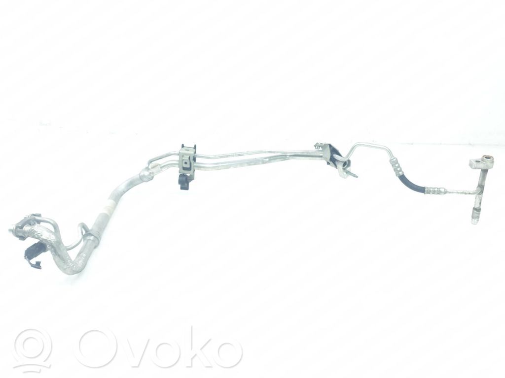 Ford Kuga II Air conditioning (A/C) pipe/hose 