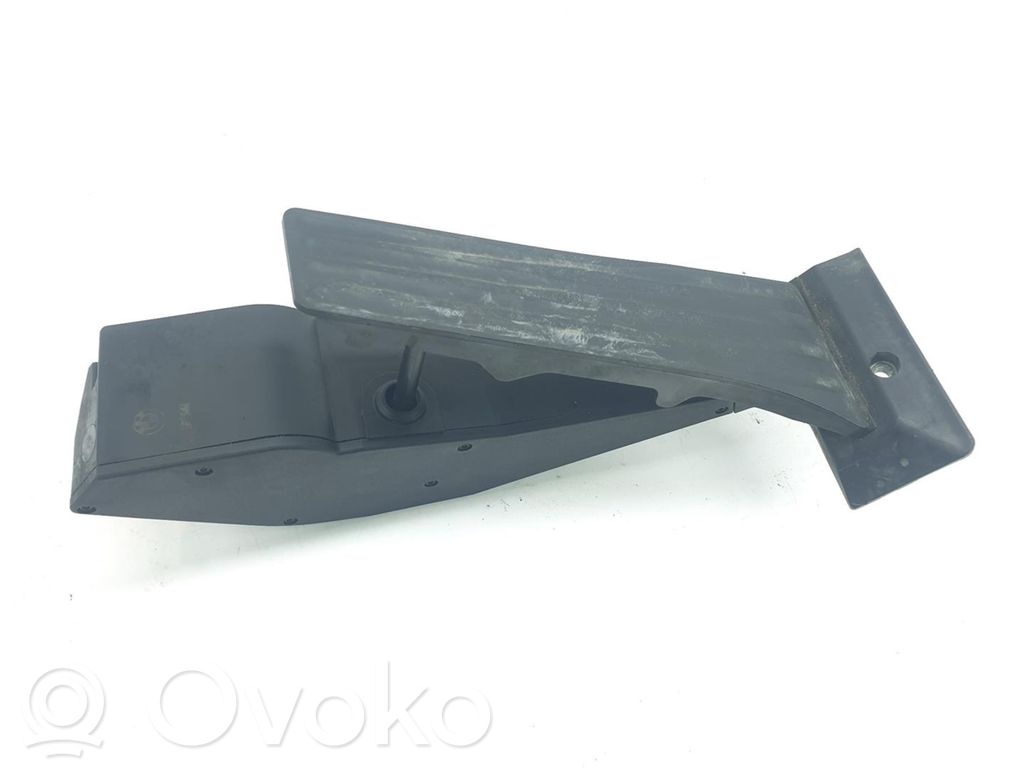 Accelerator throttle pedal   34526860784,6889822