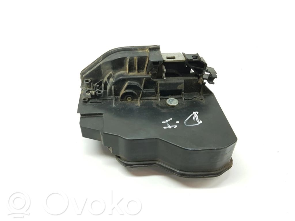 Front door lock   7202143,51217202143