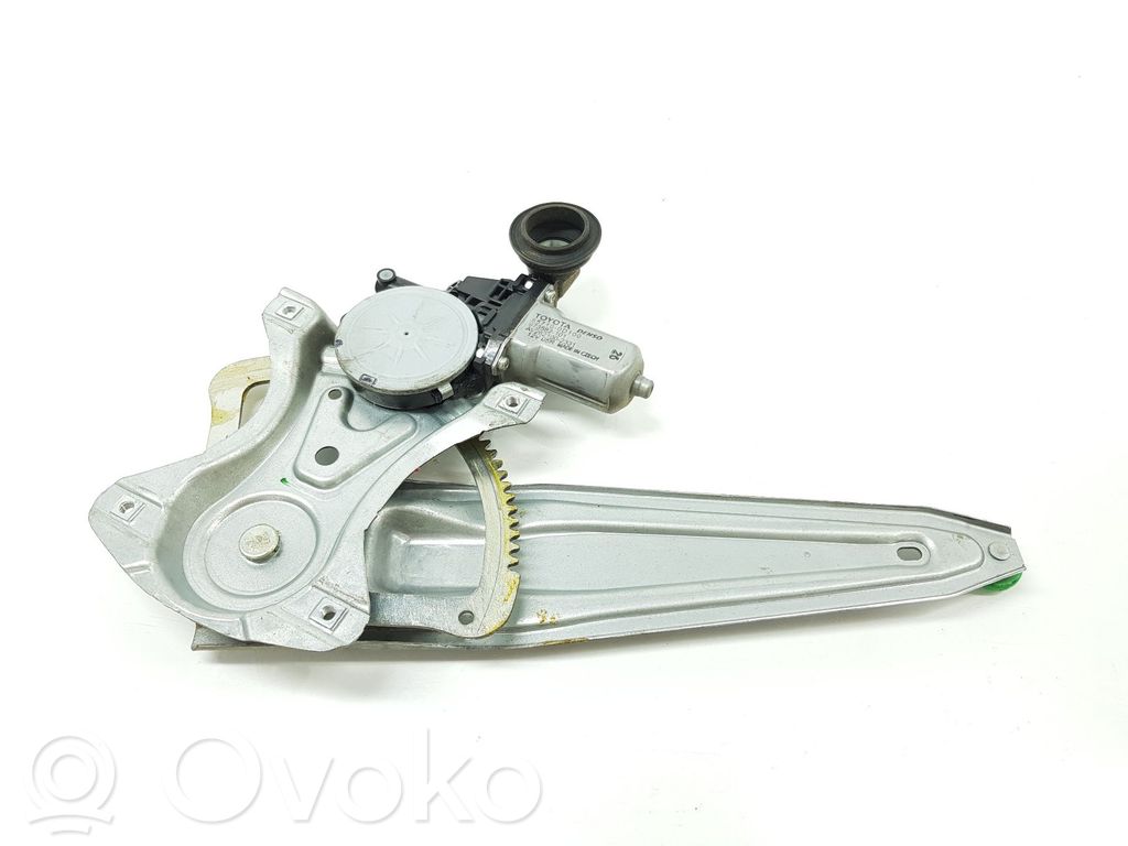 Toyota Yaris Macara geam spate manuală 