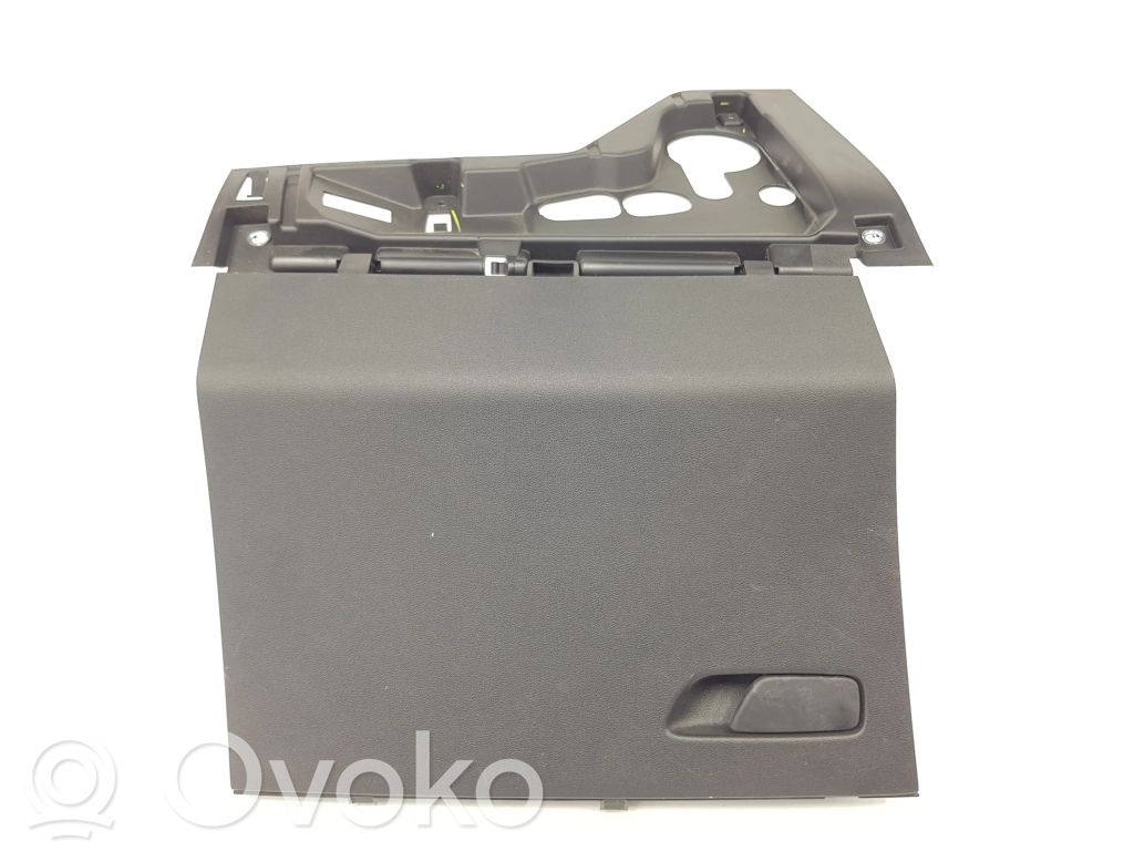 Audi A1 Glove box 