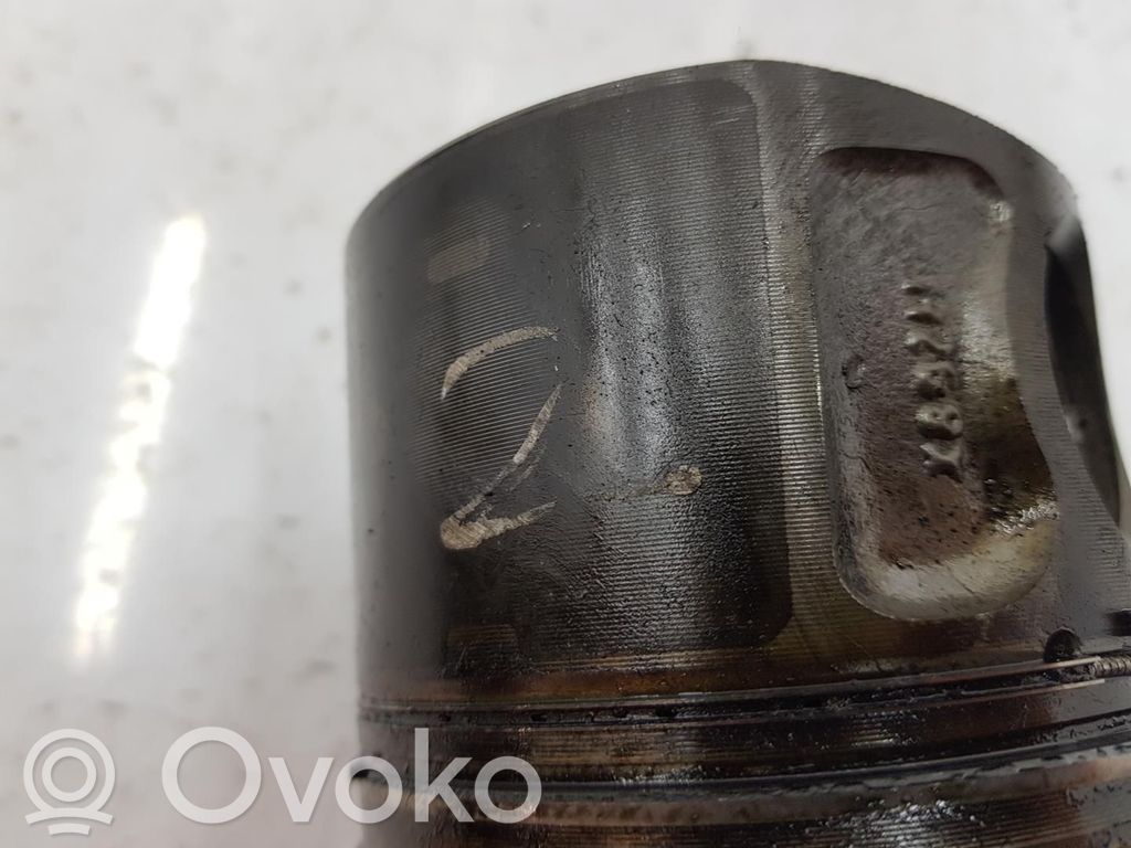 Ford Transit Piston 