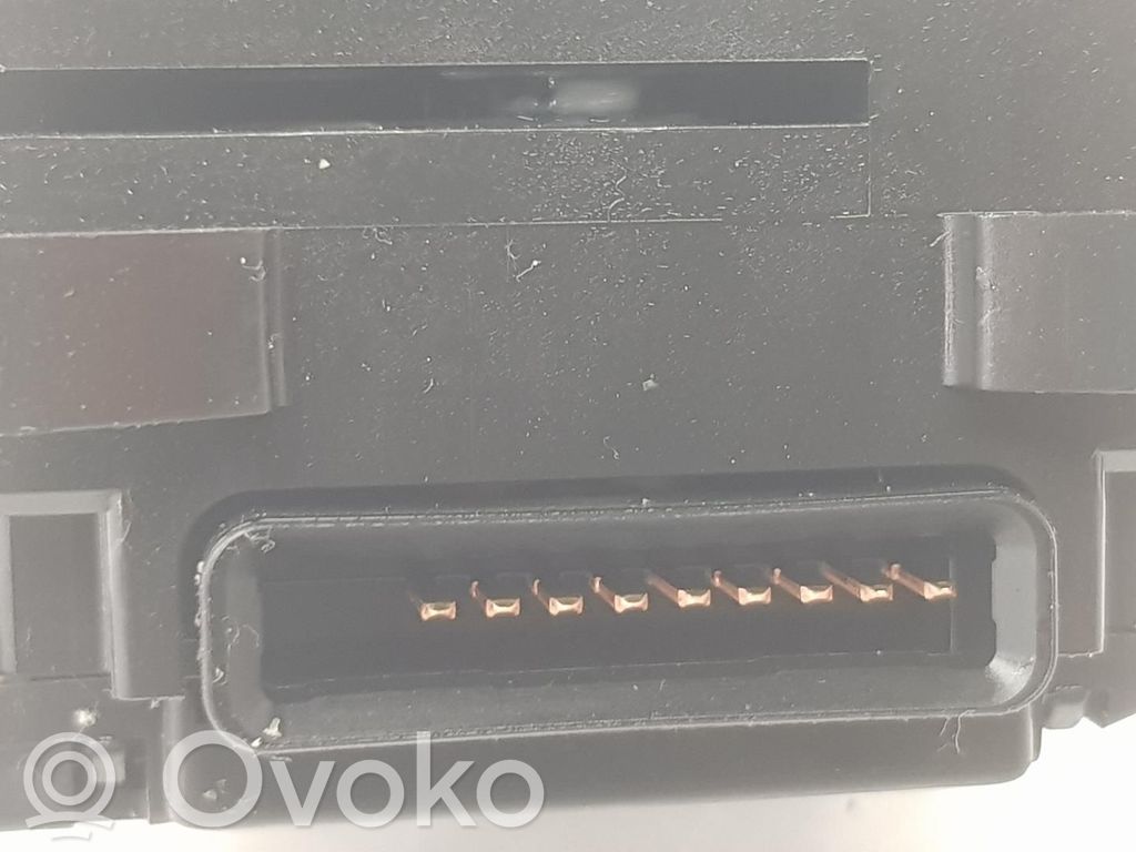 Pyyhkijän vipu   8612A031,8612A031