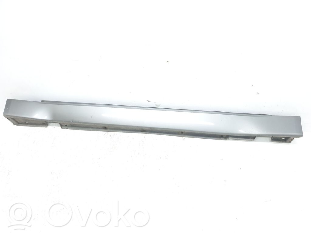 BMW 7 E65 E66 Sliekšņa daļa 