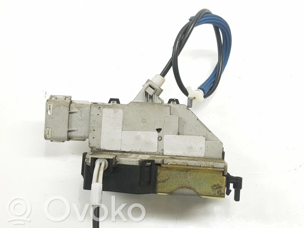 Peugeot 407 Takaoven lukko 