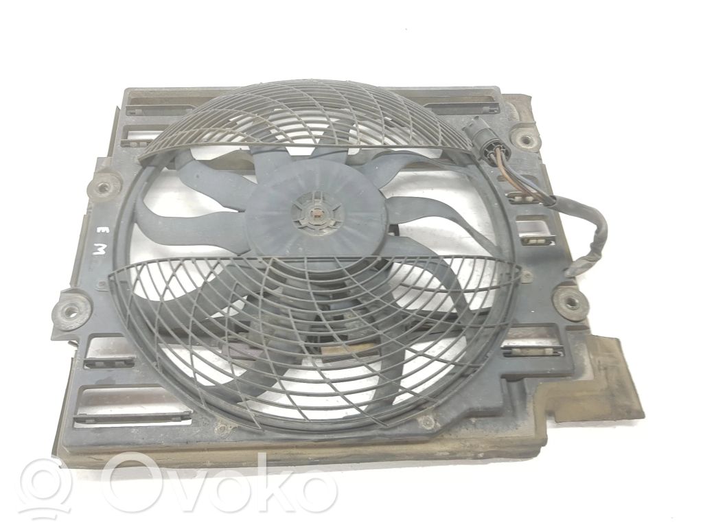 BMW 5 E39 Elektrisks radiatoru ventilators 