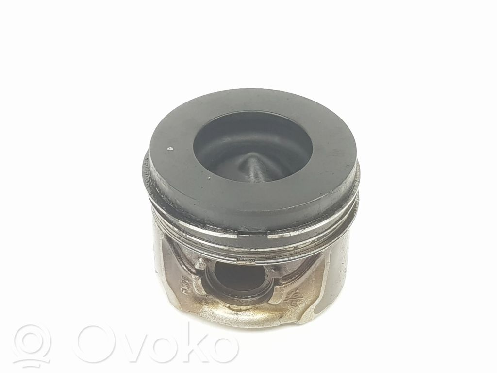 BMW 3 F30 F35 F31 Piston