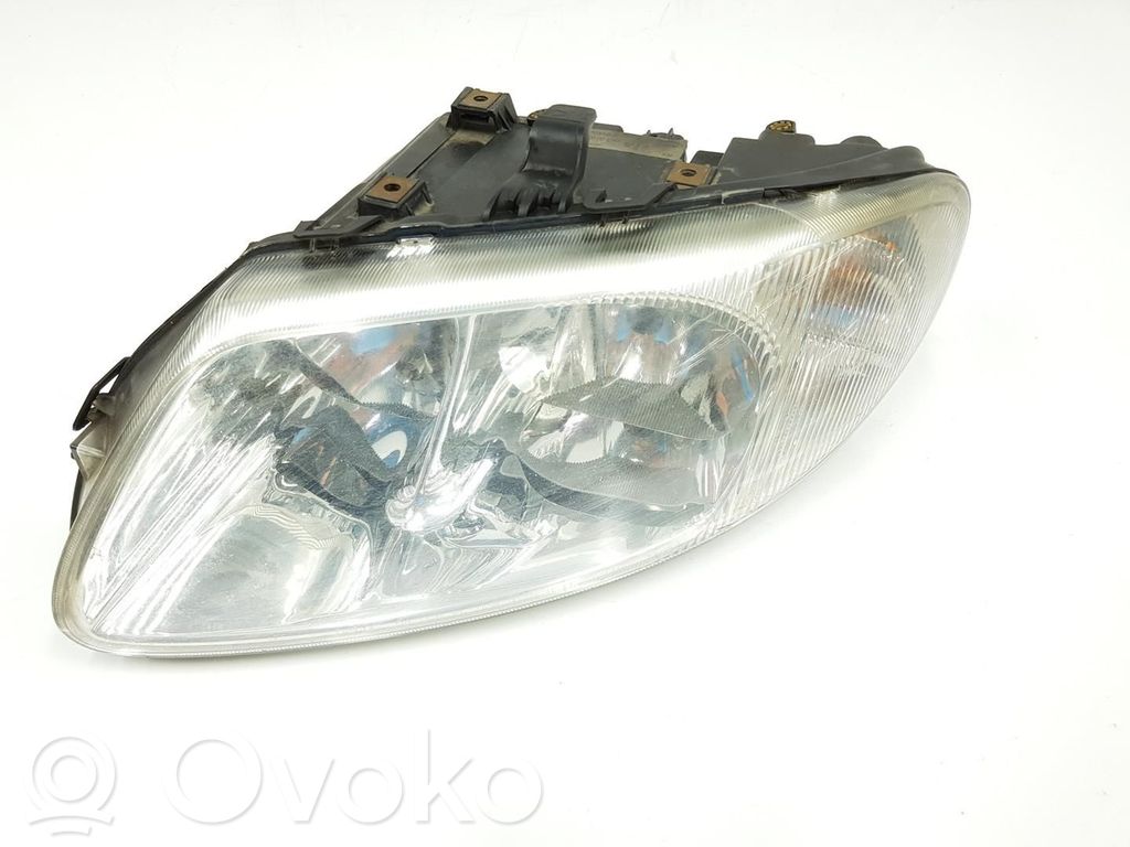 Chrysler Voyager Phare frontale 