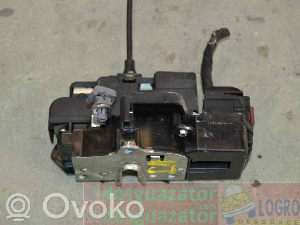 Opel Antara Priekšpusē slēdzene 
