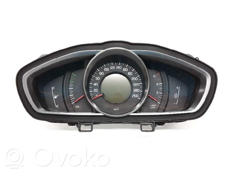 Volvo V40 Speedometer (instrument cluster) 