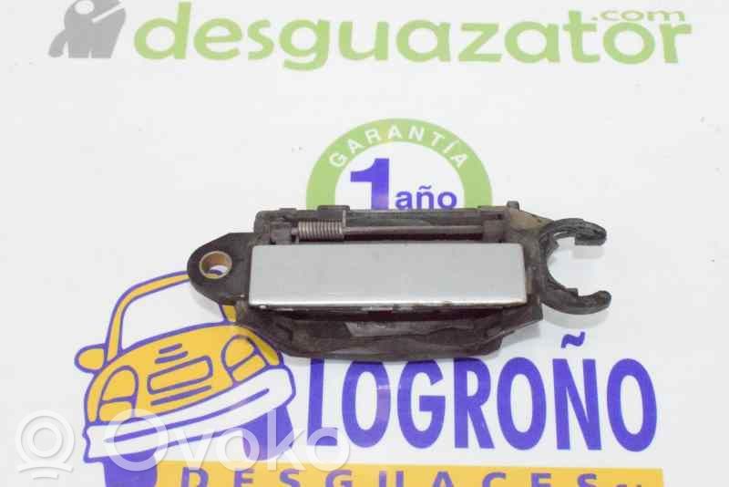 Manecilla externa puerta delantera   8D0837207A