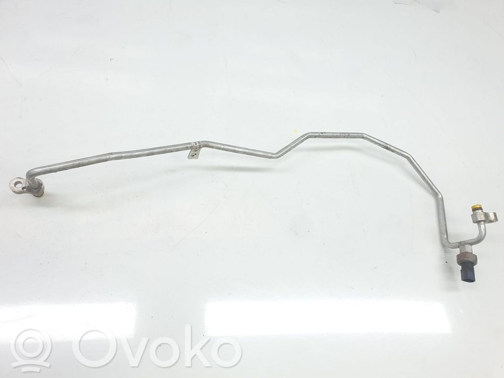 BMW Z4 E85 E86 Ilmastointilaitteen putki (A/C) 