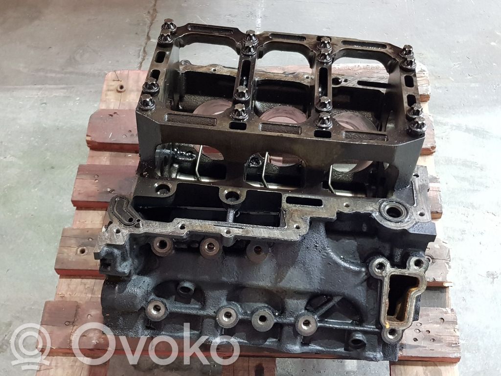 Audi A6 S6 C6 4F Bloc moteur 