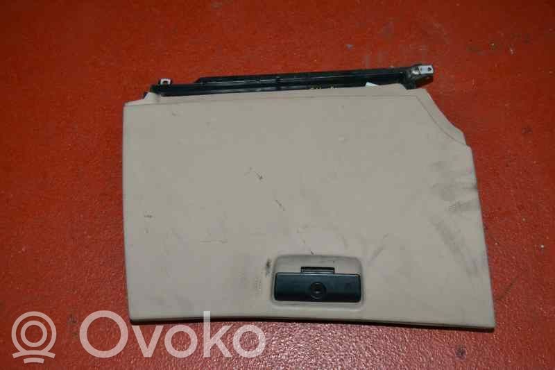 BMW X5 E53 Glove box 