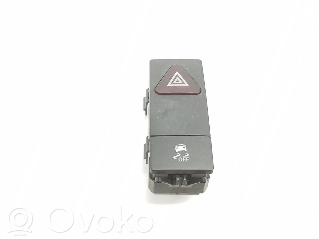 Mercedes-Benz E W212 Botón interruptor de luz de peligro 