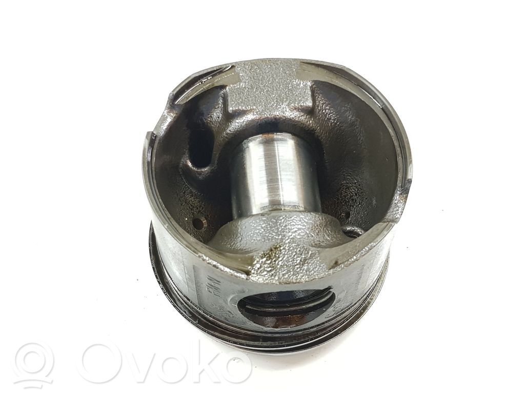 BMW 3 E90 E91 Piston 