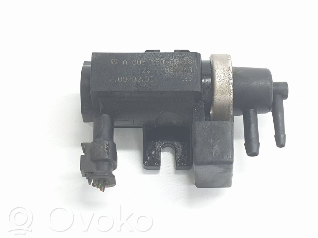Válvula de vacío   A0051535528,A0061536628